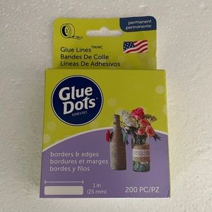 NWOT Glue Dots Rolls has 200 pieces. Each Dot measures 1 inch & are Double-sided